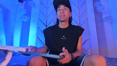 Austin_Santos_ live from Colombia