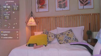 Blaiir_Moon live from United States