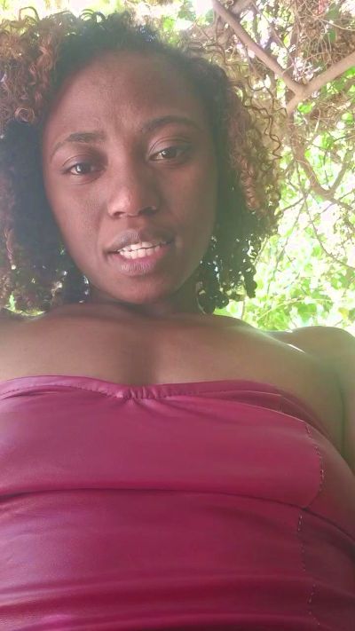 FloridaFrenchy live from Réunion