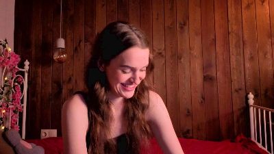 KimberKinne live from United Arab Emirates