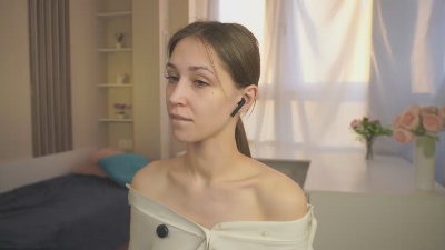 LornaColeson live from France