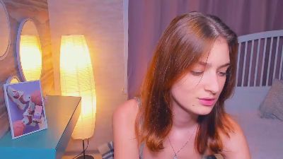 MalkaDroski live from United States