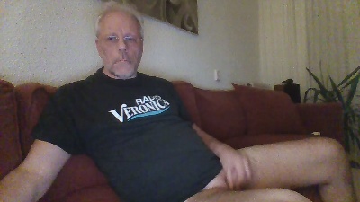 Nakedboy63 live from Netherlands