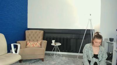 NylaSchock live from Poland