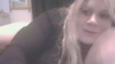 Sophiebabe1 live from United Kingdom