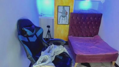 alison_moon7 live from Chile