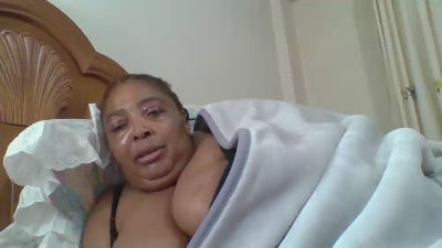 bigpussylipsx53 live from South Africa