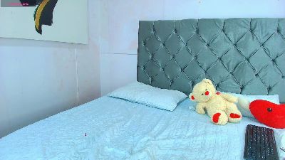 julietakim live from United States