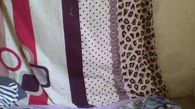 tifanie01 live from Madagascar